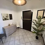 Orio Relax 24h Airport 1 - 3 Minute From Arrival By Bus Διαμέρισμα