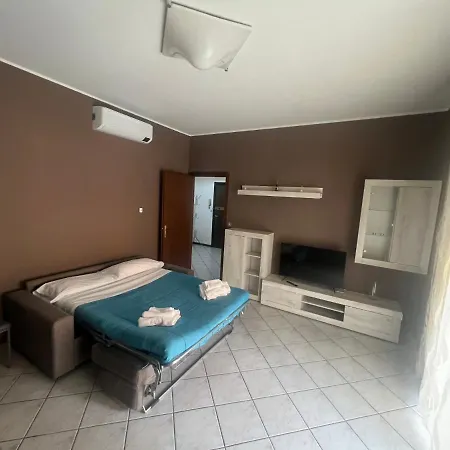 Orio Relax 24h Airport 1 - 3 Minute From Arrival By Bus Апартаменты *
